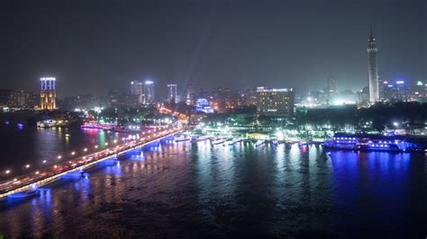  A Noite Mágica do Cairo: Uma Sinfonia de Sons com o Inigualável Gad El-Sukkar!